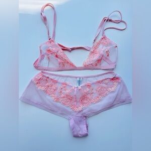 La Perla never worn Elegant Pink Lace Lingerie Set
